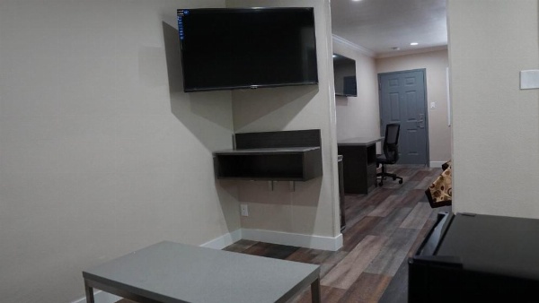 Sea Breeze Inn image 21